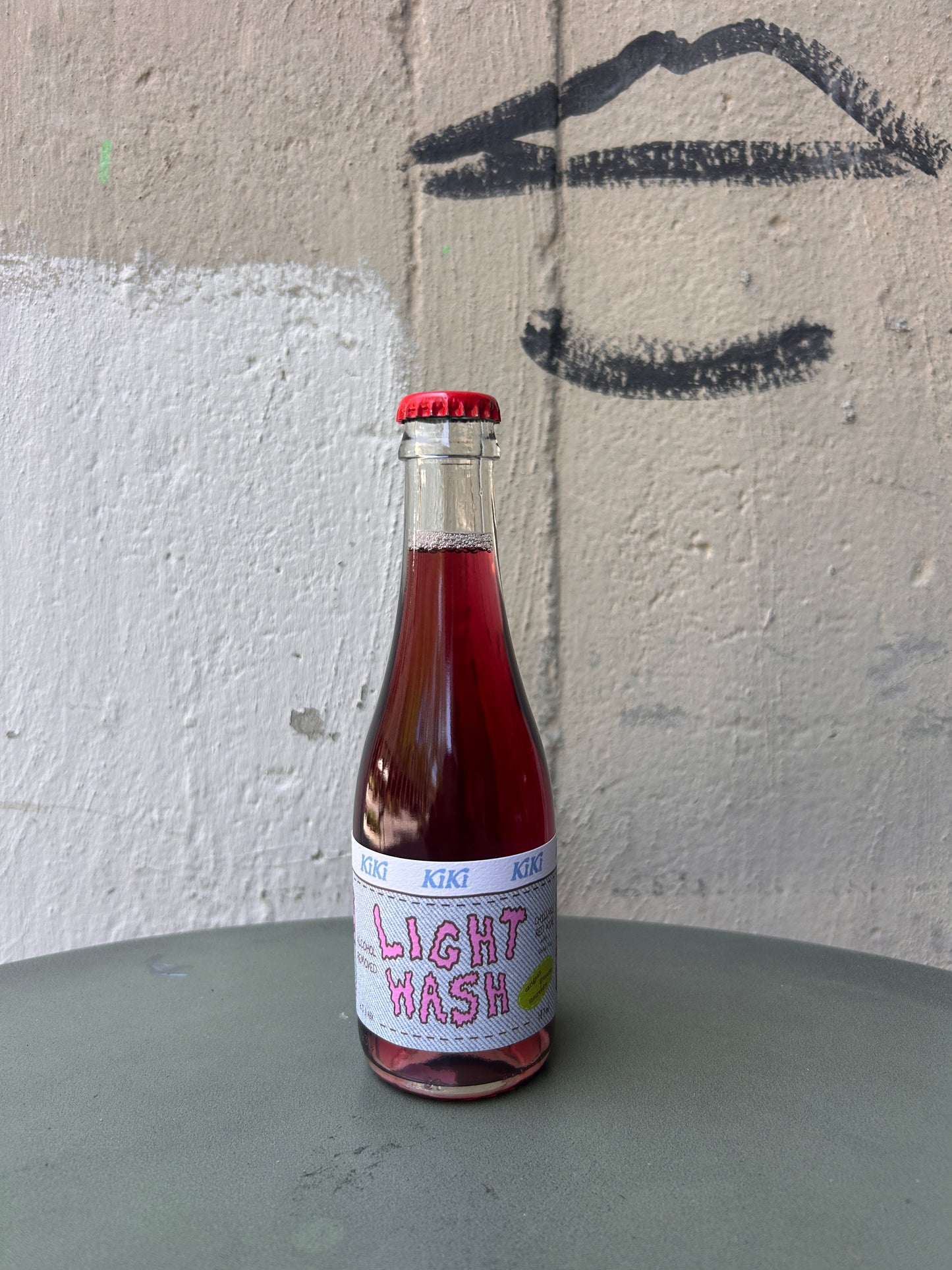 Mini 187 ml KiKi "Light Wash" Non-Alcoholic Chillable Red Wine